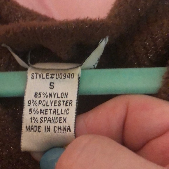 Newport News Vee Neck Sweater NOT FOR SALE - Picture 10 of 10